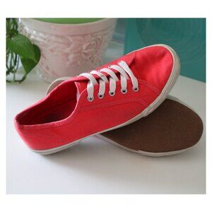Old Navy Retro-Vintage Lace-Up Canvas Sneakers - Red, Size 7